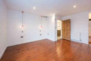 Photo 19- click for photo gallery